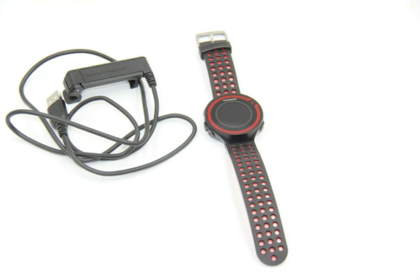 Picture of Broken Garmin Forerunner 220 GPS Waterproof Fitness Watch (Red/Black) - #1103