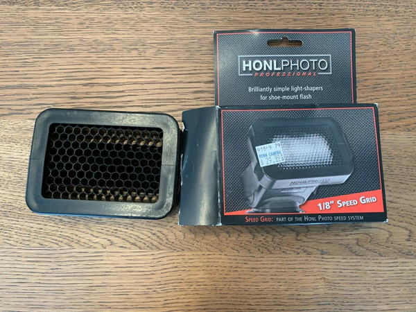 Picture of Honlphoto 1/8" Honeycomb Speed Grid for Shoe Mount Portable Flashes