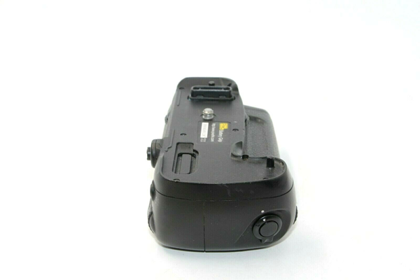 Picture of Pixel Vertical Battery Grip Holder Vertax MB-D16