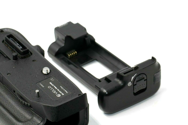 Picture of Vello BG-N11 Vertical Battery Grip for Nikon D7100 & D7200