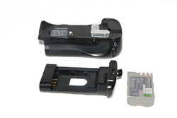 Picture of Zeikos Vertical Grip/Battery Holder ZE-NBG300N for Nikon D300, D300S, D700 (EX)