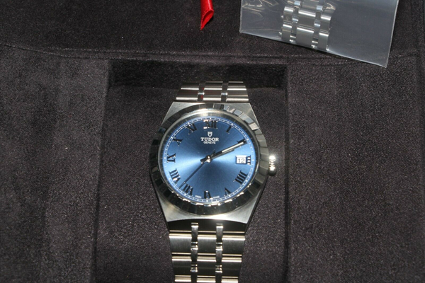 Picture of Tudor Royal Automatic Diamond Blue Dial 38mm Watch M28500